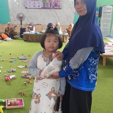 Warga Gunung Ulin Antusias Ikuti Posyandu ILP Bersama Kader Kesehatan
